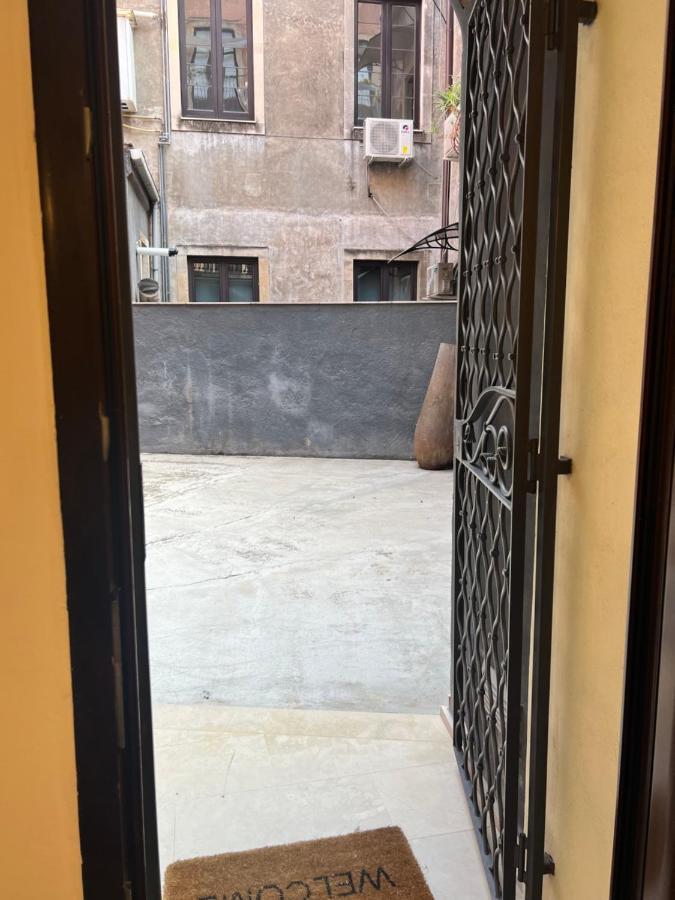 San Michele Suite - Intero Appartamento In Pieno Centro カターニア エクステリア 写真